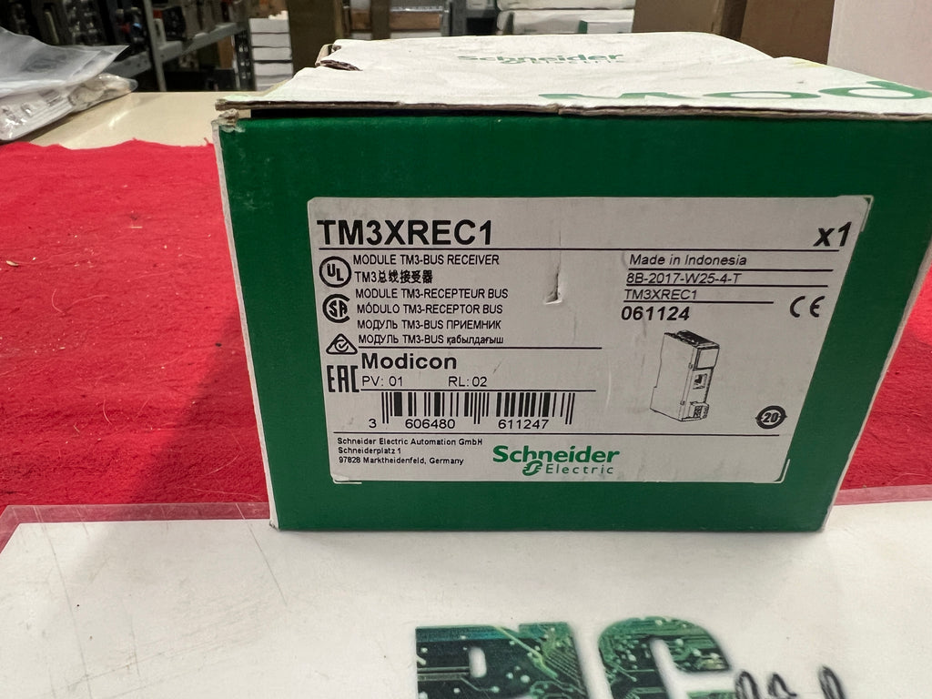 NEW SCHNEIDER ELECTRIC TM3XREC1 Modicon TM3-Bus Receiver Module | PLC Ltd.